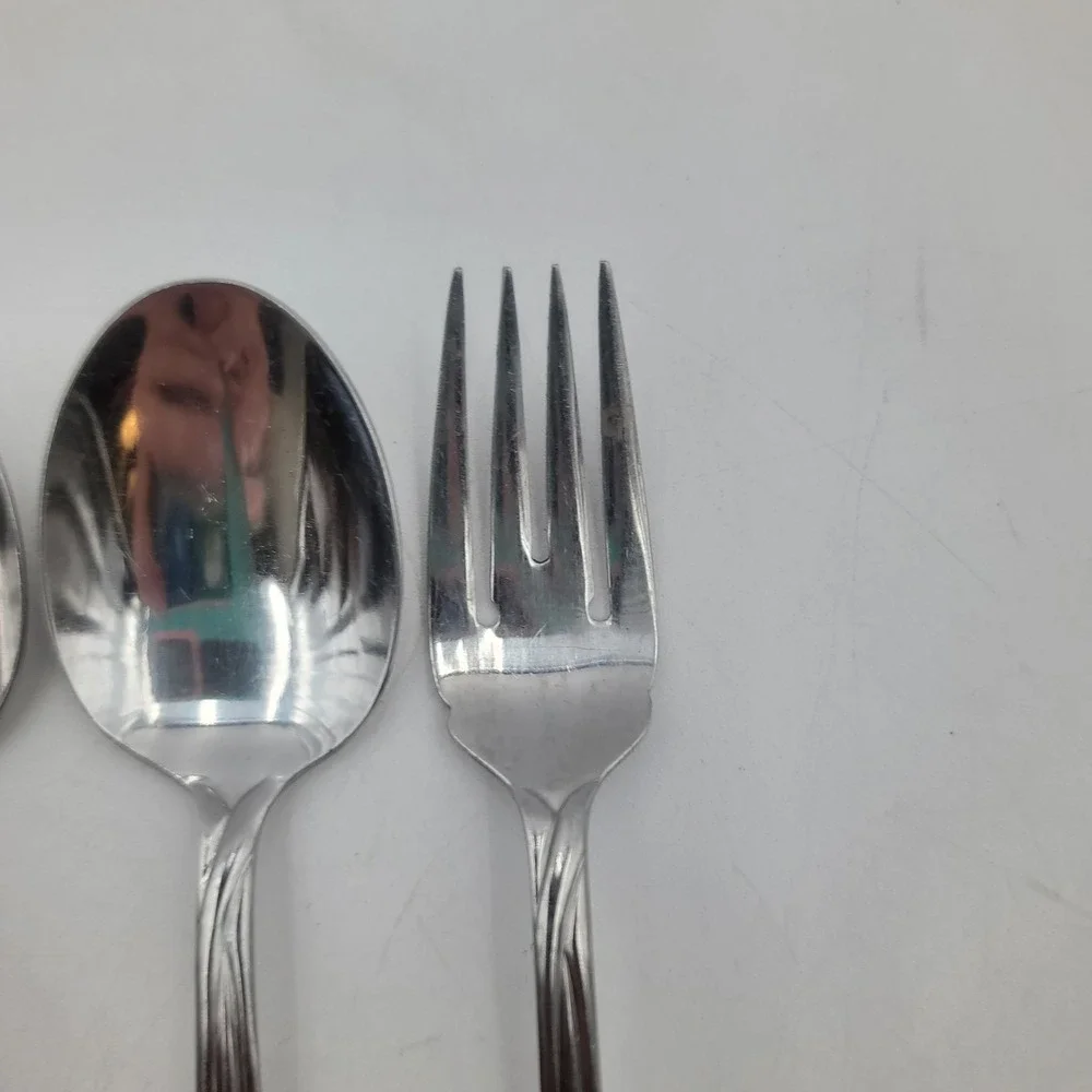 Pfaltzgraff Glennbrook 18/10 Stainless Flatware 5pc Set 4 Spoons 1 Fork
